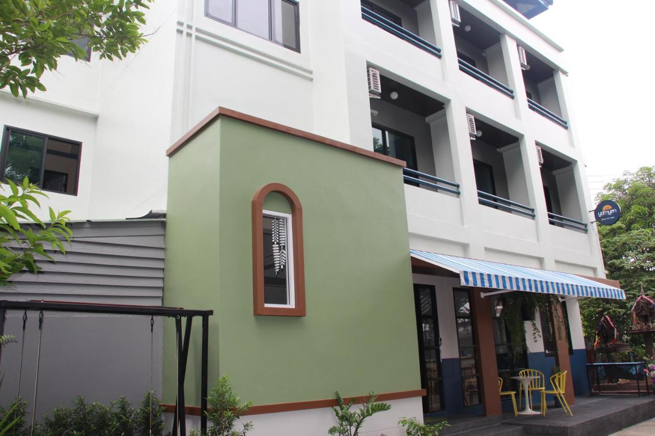 Yam Yen Hostel Bangkok Ngoại thất bức ảnh